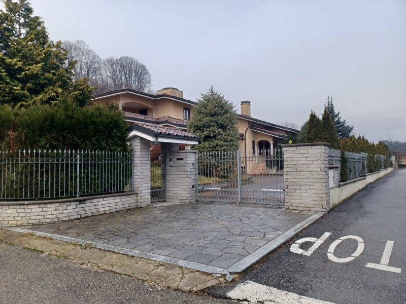 Villa à Gozzano